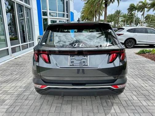 2024 Hyundai TUCSON SE