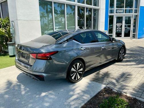 Gun Metallic 2021 Nissan Altima 2.5 SL