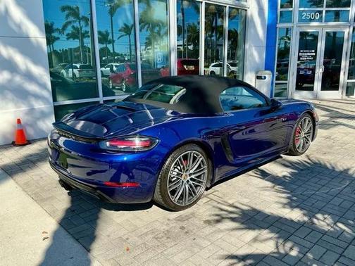 2022 Porsche 718 Boxster S