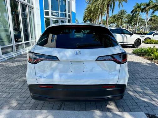 2025 Honda HR-V LX