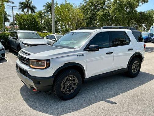 Platinum White Pearl 2026 Honda Passport AWD TrailSport Elite Blackout