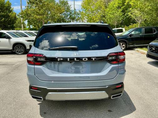 Sonic Gray Pearl 2026 Honda Pilot EX-L