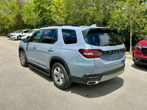 Sonic Gray Pearl 2026 Honda Pilot EX-L