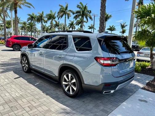 2023 Honda Pilot Touring 8-Passenger