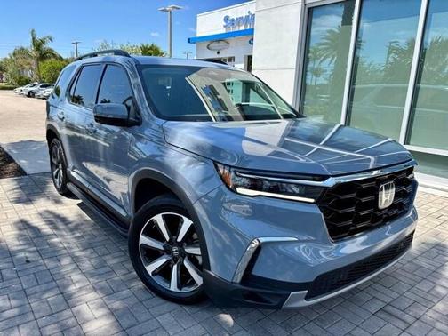 2023 Honda Pilot Touring 8-Passenger