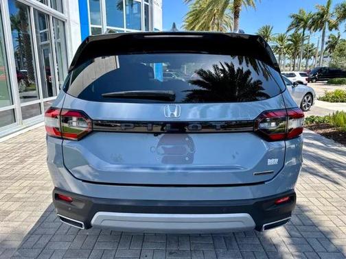 2023 Honda Pilot Touring 8-Passenger