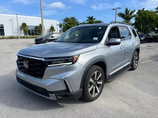 2023 Honda Pilot AWD Elite