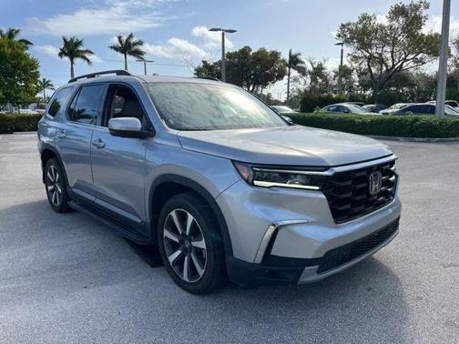 2023 Honda Pilot AWD Elite