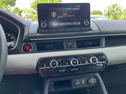 2023 Honda Pilot 2WD LX