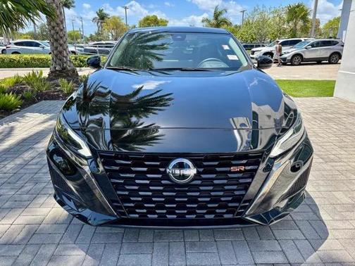 2023 Nissan Altima SR FWD