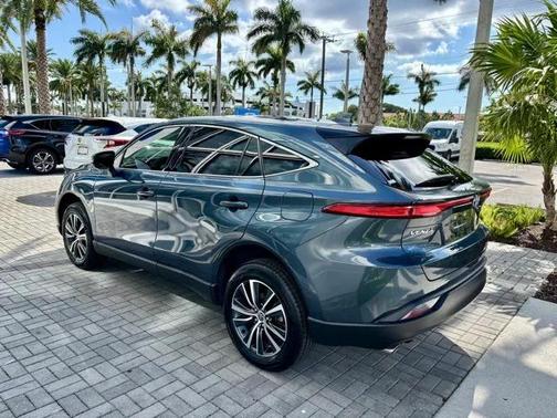 2022 Toyota Venza LE