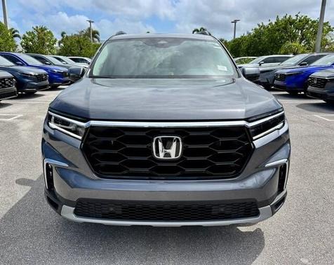 2025 Honda Pilot Touring 8-Passenger