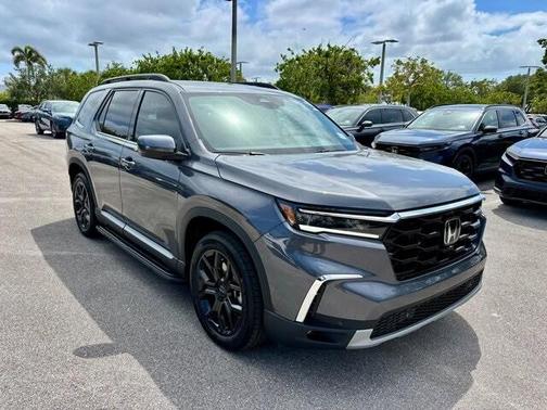 2025 Honda Pilot Touring 8-Passenger