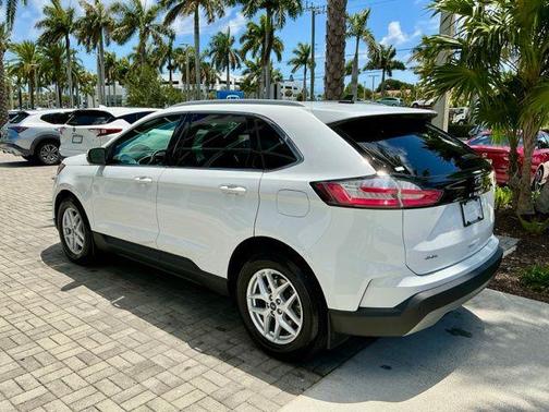 Oxford White 2021 Ford Edge SEL