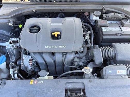 2020 Hyundai Veloster 2