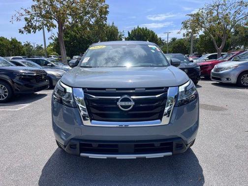 Boulder Gray Pearl 2024 Nissan Pathfinder Platinum FWD