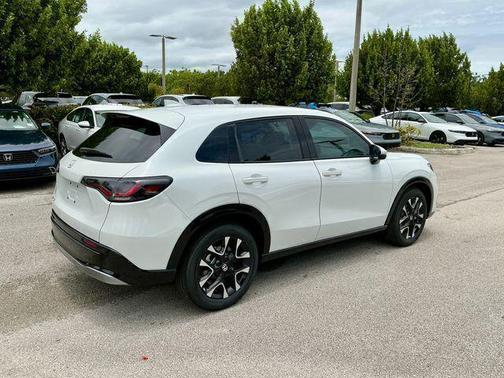 Platinum White Pearl 2027 Honda HR-V EX-L