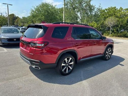 2025 Honda Pilot Touring 8-Passenger