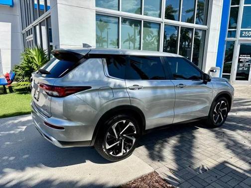 2024 Mitsubishi Outlander SE 2.5 2WD