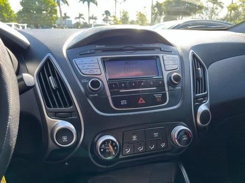 2012 Hyundai TUCSON GLS