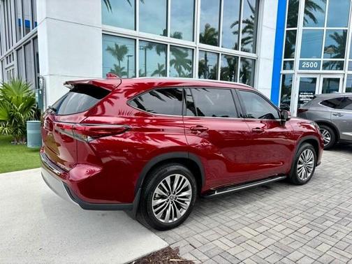 2021 Toyota Highlander Platinum