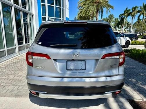 2022 Honda Pilot AWD Elite