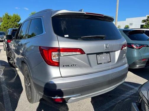 2022 Honda Pilot AWD Elite