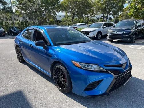 2020 Toyota Camry SE