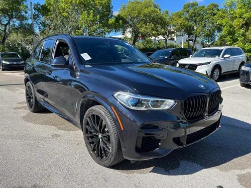 2022 BMW X5 M50i