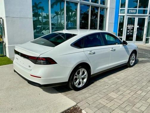 2023 Honda Accord LX 1.5T