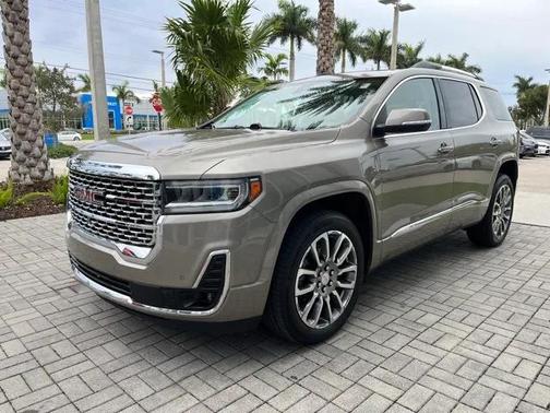 2023 GMC Acadia Denali