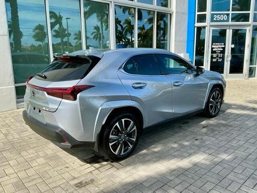 2024 Lexus UX 250h Base