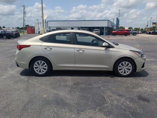 2018 Hyundai Accent SE