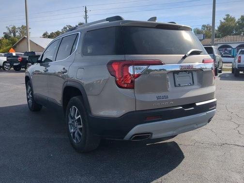 2022 GMC Acadia SLT
