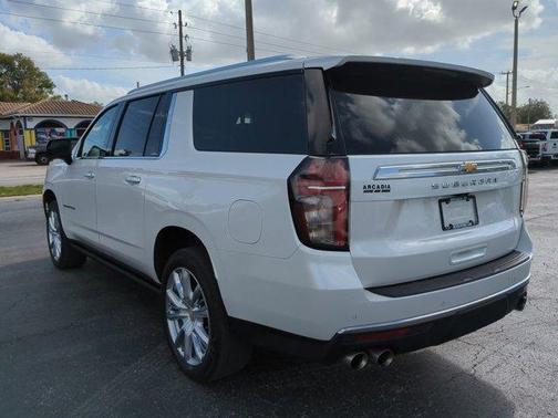 2021 Chevrolet Suburban High Country