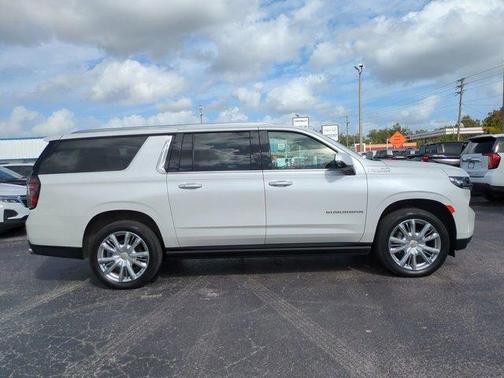 2021 Chevrolet Suburban High Country