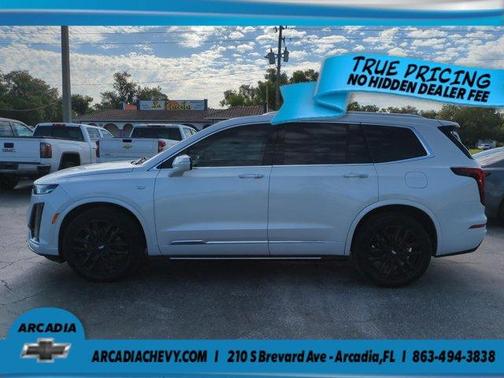Crystal White Tri-Coat 2024 Cadillac XT6 Luxury AWD