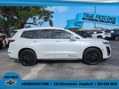 Crystal White Tri-Coat 2024 Cadillac XT6 Luxury AWD