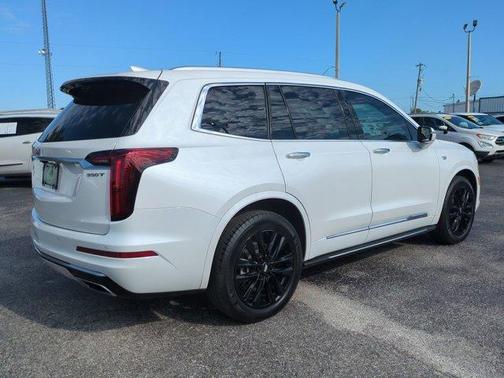 Crystal White Tri-Coat 2024 Cadillac XT6 Luxury AWD