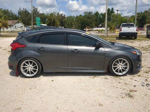 2017 Ford Focus ST Base