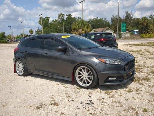 2017 Ford Focus ST Base