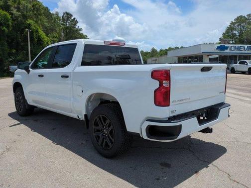 Summit White 2026 Chevrolet Silverado 1500 Custom