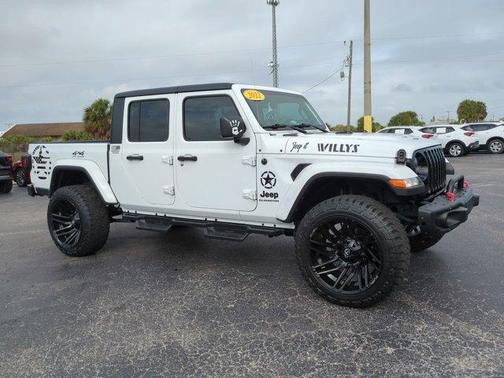 2022 Jeep Gladiator Sport