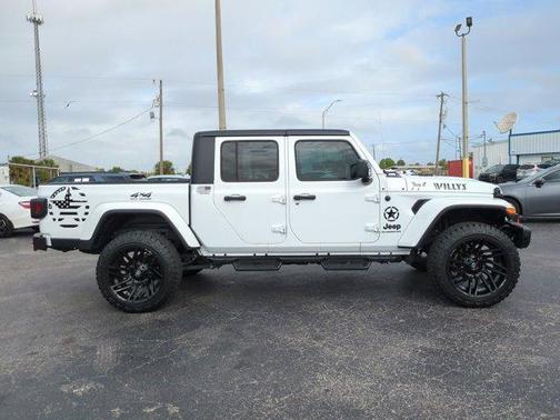 2022 Jeep Gladiator Sport