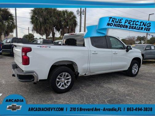 Summit White 2022 Chevrolet Silverado 1500 LT