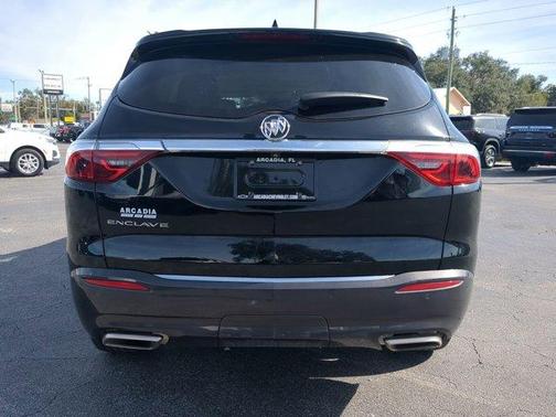 2022 Buick Enclave Essence