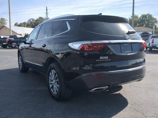 2022 Buick Enclave Essence