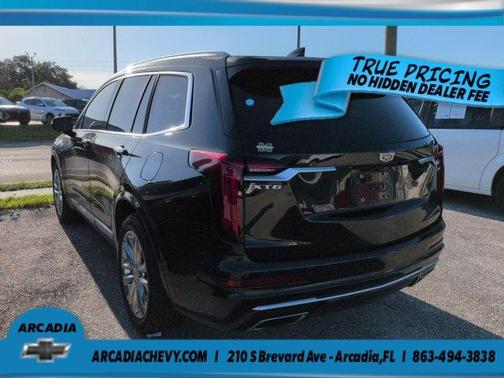Stellar Black Metallic 2021 Cadillac XT6 Premium Luxury FWD