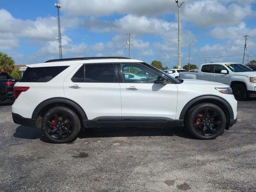 2023 Ford Explorer ST