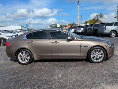 2017 Jaguar XE 25t Premium